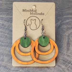 Kétszínű fa fülbevaló - narancs+zöld - ékszer - fülbevaló - lógó fülbevaló - Meska.hu