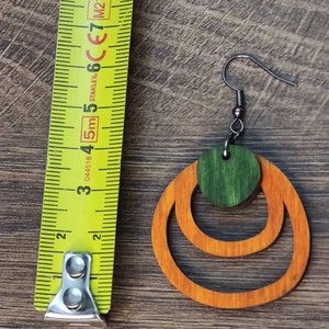 Kétszínű fa fülbevaló - narancs+zöld - ékszer - fülbevaló - lógó fülbevaló - Meska.hu