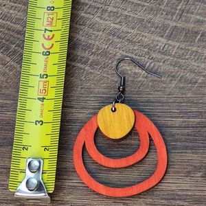 Kétszínű fa fülbevaló - narancspiros+sárga - ékszer - fülbevaló - lógó fülbevaló - Meska.hu