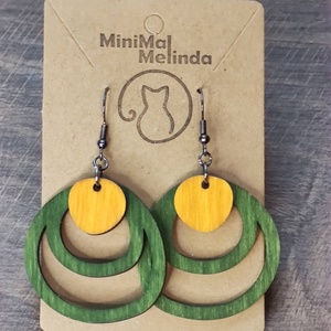 Kétszínű fa fülbevaló - zöld+sárga - ékszer - fülbevaló - lógó fülbevaló - Meska.hu