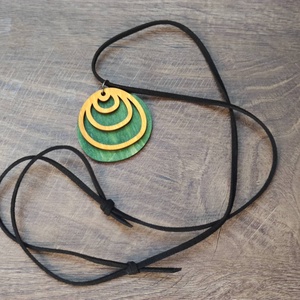 Kétszínű kétrétegű nyaklánc állítható hosszúsággal - zöld+sárga - ékszer - nyaklánc - medálos nyaklánc - Meska.hu