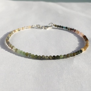  Önmegvalósítást segítő Turmalin minimál karkötő 1 - ékszer - karkötő - bogyós karkötő - Meska.hu