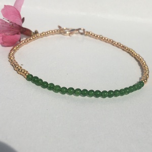 Nefrit jade-rózsaarany gyöngy minimál karkötő  - ékszer - karkötő - bogyós karkötő - Meska.hu