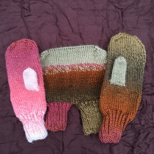 Bézs-fáradt rózsaszín és zöld-barna páros kesztyű - Meska.hu