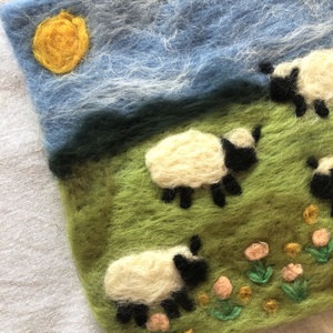 Tavaszi gyapjú kép - baba - mama - baba játékok - waldorf játékok - Meska.hu