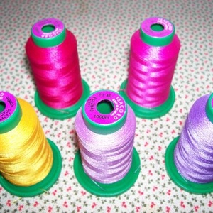 Gépi hímzőcérna csomag wiki001 részére - kellékek & szerszámok - hímzőfonal - hímzőfonal - Meska.hu