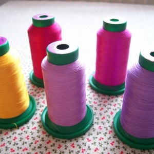 Gépi hímzőcérna csomag wiki001 részére - kellékek & szerszámok - hímzőfonal - hímzőfonal - Meska.hu