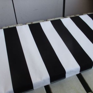 Fekete-fehér szivacspárna padra -  - Meska.hu