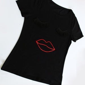 Női felső arc díszítéssel - ruha & divat - női ruha - póló, felső - Meska.hu