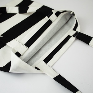 Fekete-fehér csíkos szatyor - táska & tok - bevásárlás & shopper táska - shopper, textiltáska, szatyor - Meska.hu