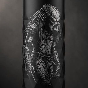 Predator ihlette gravírozott vizespalack � 800 ml - otthon & életmód - konyhafelszerelés, tálalás - italos kellékek - termoszok - Meska.hu