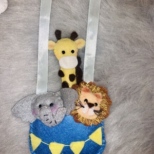 Hőlégballon a felhők közt filc névtábla , falidísz , babaszoba dekoráció - otthon & életmód - babaszoba, gyerekszoba - gyerek névtábla - Meska.hu