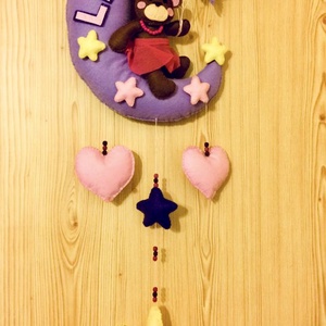 Maci a holdon lufikkal, csillagokkal filc  gyerek névtábla, falidísz, babaszoba dekoráció,ajtódísz - otthon & életmód - babaszoba, gyerekszoba - babaszoba dekoráció - Meska.hu