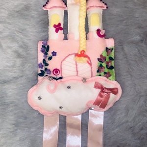 Kastély királylánnyal filc hajcsat tartó - ékszer - ékszertartó - fali ékszertartó - Meska.hu