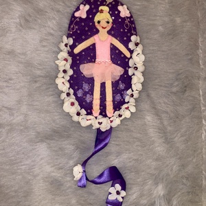 Balerina  filc hajcsat tartó, Ékszer, Ékszertartó, Fali ékszertartó, Varrás, MESKA