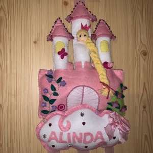 Kastély királylánnyal filc hajcsat tartó - ékszer - ékszertartó - fali ékszertartó - Meska.hu