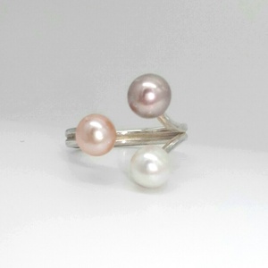 Gyöngyözön gyűrű  - ékszer - gyűrű - gyöngyös gyűrű - Meska.hu