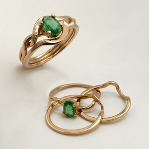 Rosé arany ördöglakat gyűrű smaragddal - Meska.hu