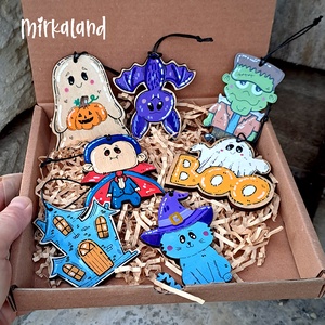 Rémkedves Halloween fa dísz szett � 7 db-os kézzel festett akasztható kollekció - Meska.hu