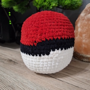 Horgolt Pokélabda - játék & sport - plüssállat & játékfigura - más figura - Meska.hu