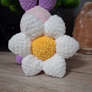 Horgolt nyuszi virággal - játék & sport - plüssállat & játékfigura - nyuszi - Meska.hu