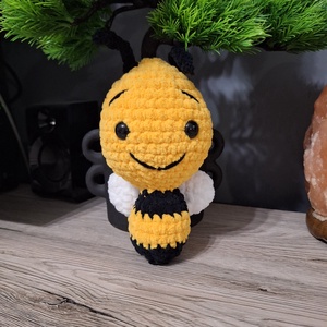 Horgolt méhecske, Játék & Sport, Plüssállat & Játékfigura, Méhecske, Horgolás, MESKA