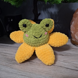 Horgolt virágos béka, Játék & Sport, Plüssállat & Játékfigura, Béka, Horgolás, MESKA