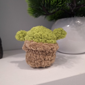 Horgolt Yoda kulcstartó - táska & tok - kulcstartó & táskadísz - táskadísz - Meska.hu