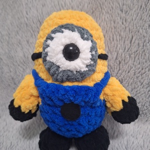 Horgolt Minion/Minyon - játék & sport - plüssállat & játékfigura - más figura - Meska.hu