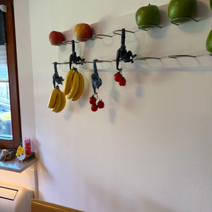 Majomfigura/Monkey Holder for Banana, kitchen, wardrobe - otthon & életmód - dekoráció - dekoratív figurák és szobrok - Meska.hu