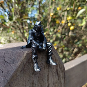 Spiderman Noir Sitting Action Figure - otthon & életmód - dekoráció - dekoratív figurák és szobrok - Meska.hu