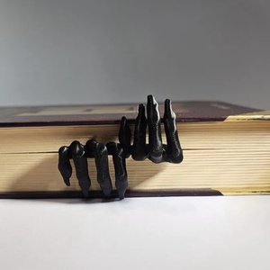 Ijesztő Könyvjelző / Horror Könyvdísz / Scary Bookmark / Horror Book Decor - könyv & zene - könyvjelző - Meska.hu