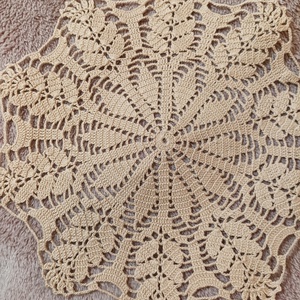 Beige horgolt csipketerítő, Otthon & Életmód, Dekoráció, Ajtó- és ablak dekoráció, Ajtótábla, Horgolás, MESKA