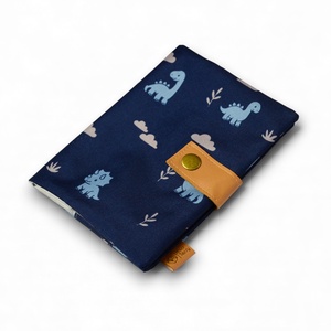 Vízhatlan egészségügyi kiskönyv borító - dínóbarátok - baba - mama - babaemlékek - egészségügyi kiskönyv borító - Meska.hu