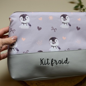 Cipzáros neszeszer névvel - 2 méretben -pingvin - táska & tok - neszesszer - Meska.hu