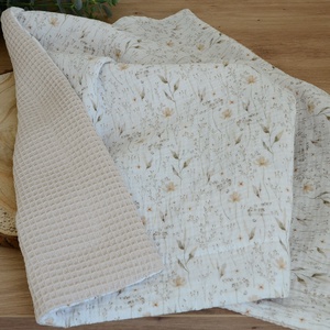 Vadvirágos bézs babatakaró névvel � duplagéz és waffle pamutból , Baba - mama, Baba ágynemű, Babatakaró, gyerek pléd, Varrás, Hímzés, MESKA