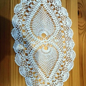Horgolt terítő 13 - 38 x 22 cm, Otthon & Életmód, Dekoráció, Asztal és polc dekoráció, Horgolt & Csipketerítő, Horgolás, MESKA