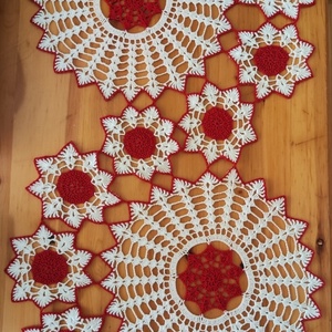 Horgolt terítő 50 - 38 x 82 cm, Otthon & Életmód, Dekoráció, Asztal és polc dekoráció, Horgolt & Csipketerítő, Horgolás, MESKA