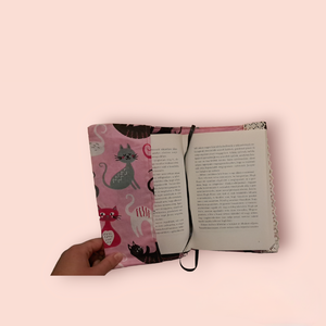 Könyvkabát rózsaszín macskás, Otthon & Lakás, Papír írószer, Könyv- és füzetborító, Varrás, MESKA