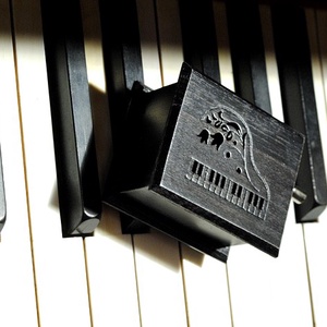 Liszt Ferenc Magyar Rapszódia zenedoboz fekete zongora - Meska.hu