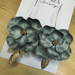 Amarilla - óriás virágfej fülbevalók  - ékszer - fülbevaló - lógó fülbevaló - Meska.hu