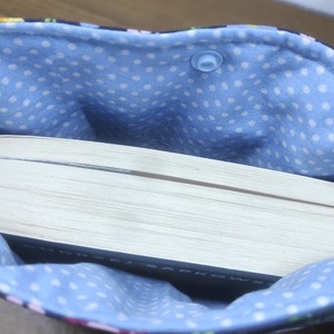  mintás  textil könyvtartó- könyvtok zsebbel - könyv & zene - könyvtok - Meska.hu