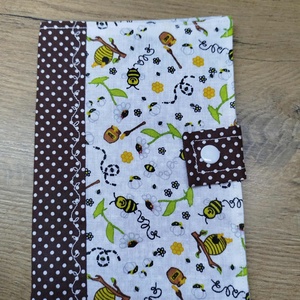 textil gyermek egészségügyi kiskönyv borító  méhecske  mintával, Otthon & Életmód, Papír, írószer, Egészségügyi kiskönyv borító, , MESKA