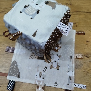 Állatmintás  címkerongyi+puha csörgő címkekocka szett - játék & sport - 3 éves kor alattiaknak - babakocka - Meska.hu