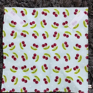 cseresznye  mintás  újraszalvéta,textilszalvéta tízórai,uzsonna csomagolására,, Otthon & Életmód, Konyhafelszerelés, tálalás, Konyhai textil, Szalvéta, Varrás, MESKA