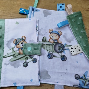 textil gyermek egészségügyi kiskönyv borító+címkerongyi maci- repülőgép   mintával  - Meska.hu