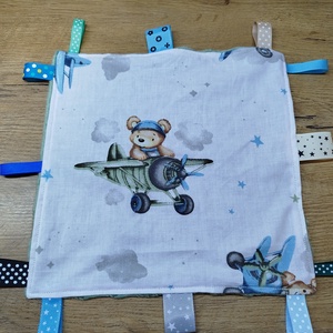 textil gyermek egészségügyi kiskönyv borító+címkerongyi maci- repülőgép   mintával  - baba - mama - babaemlékek - egészségügyi kiskönyv borító - Meska.hu