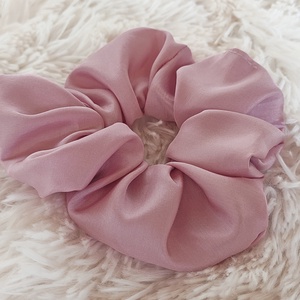 Valódi selyem hajgumi / rózsaszín scrunchie - Meska.hu
