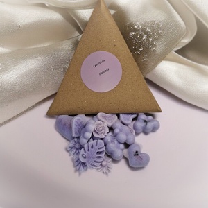 Illatviasz ajándékszett anyukáknak babaváró figyelmesség, Baba - mama, Babalátogató ajándékcsomag, Gyertya-, mécseskészítés, Illatviasz ajándékszett anyukáknak – egy kis nyugalom a mindennapokhoz- Levendula illat 

Ez az ill..., MESKA