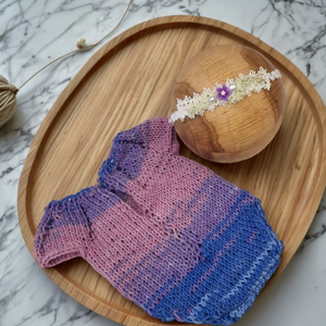 Lila-rózsaszín kötött újszülött body virágos fejpánttal � kislány fotózási szett - baba - mama - babafotózás - szett újszülött fotózásra - Meska.hu